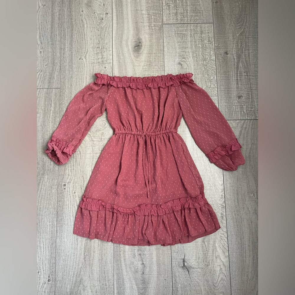 NWT Showpo Grab Your Attention Dress in Rose Size Small
